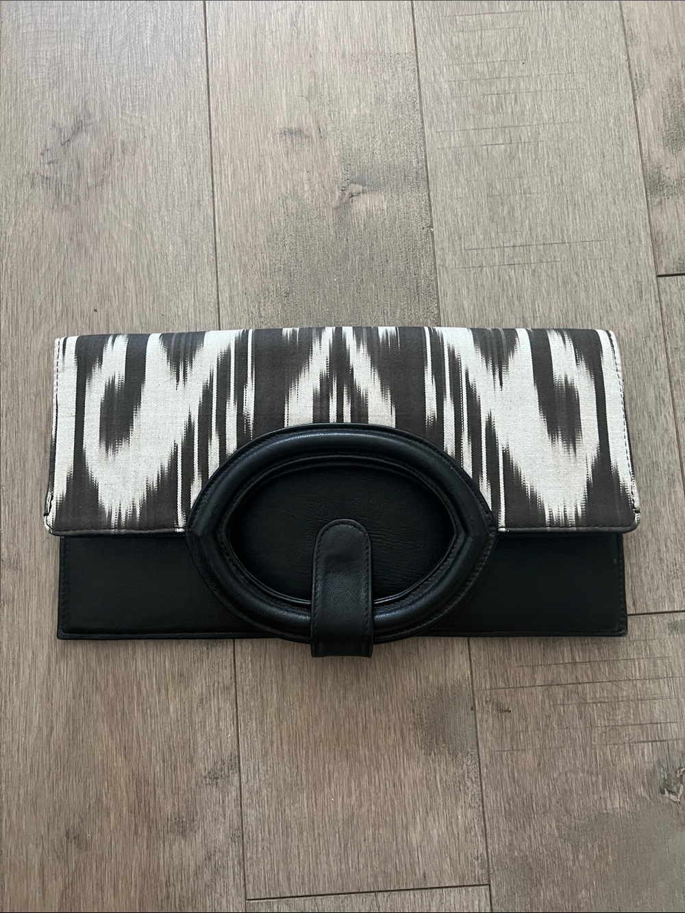 Black and White Patterned Clutch Bag